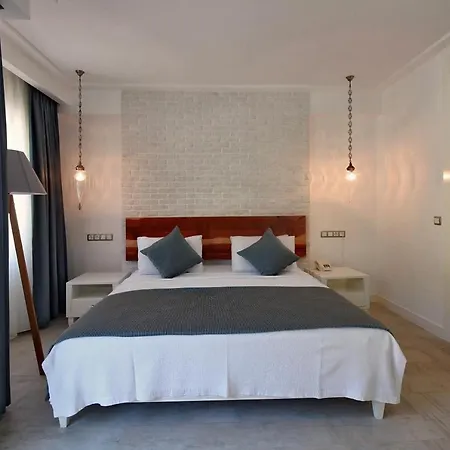 Otel Arnna 3*