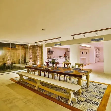 Arnna Hotel